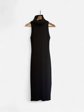 Sleeveless Dark Grey Turtleneck Knit Dress